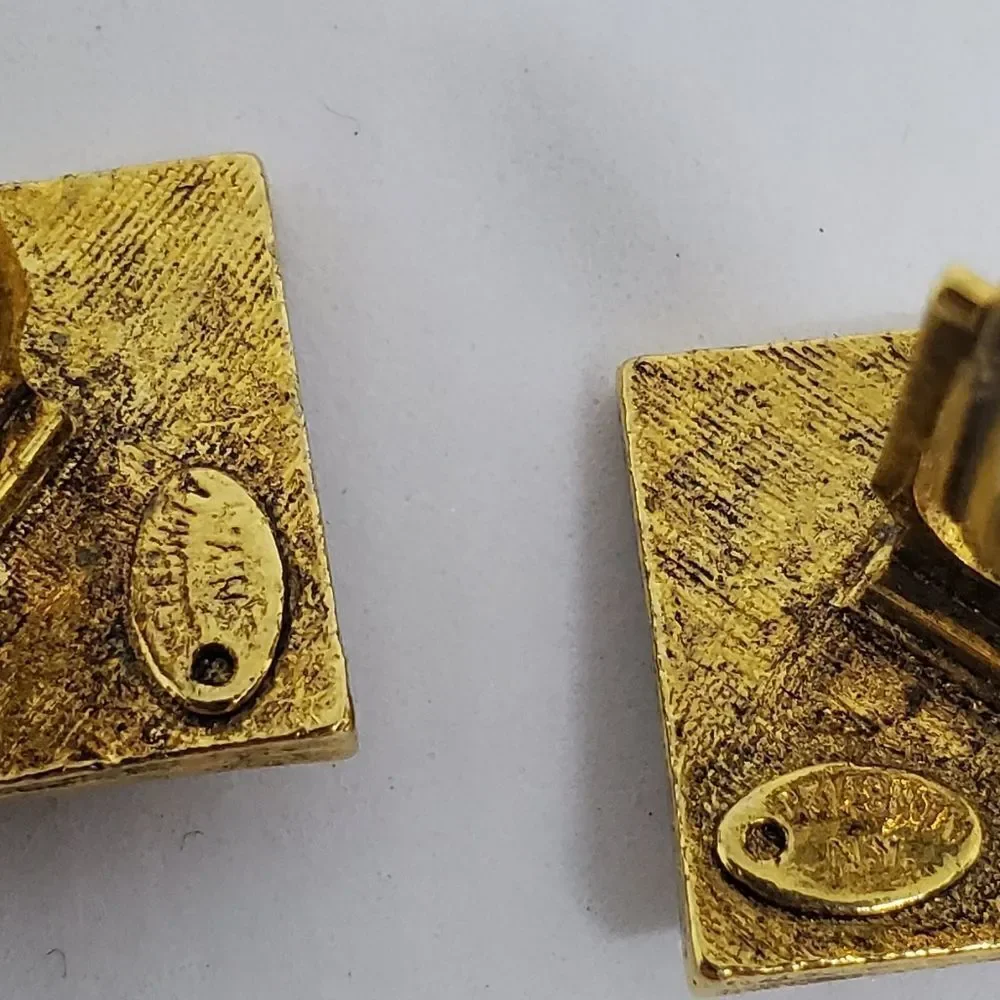 Vintage Celebrity N.V. Gold & Red Cuff Links
